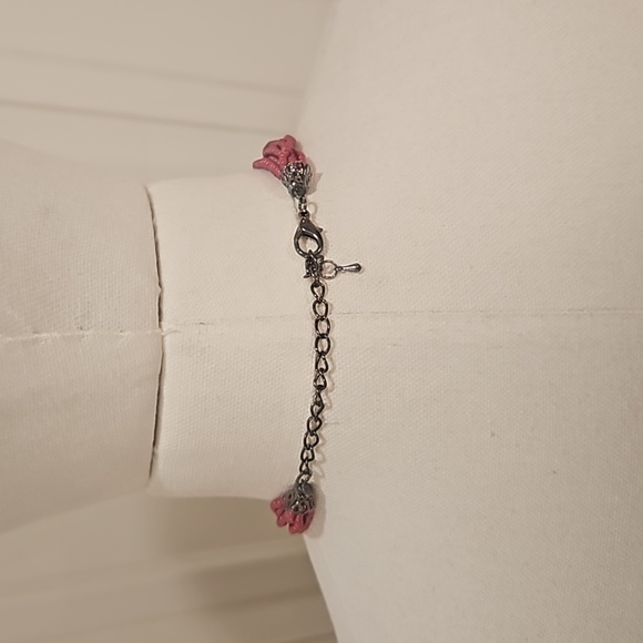 Red Beaded String Shell Necklace - Picture 5 of 5